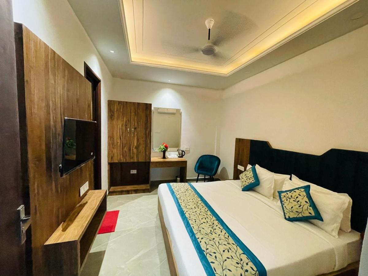 Hotel King'S Way Amritsar Bagian luar foto