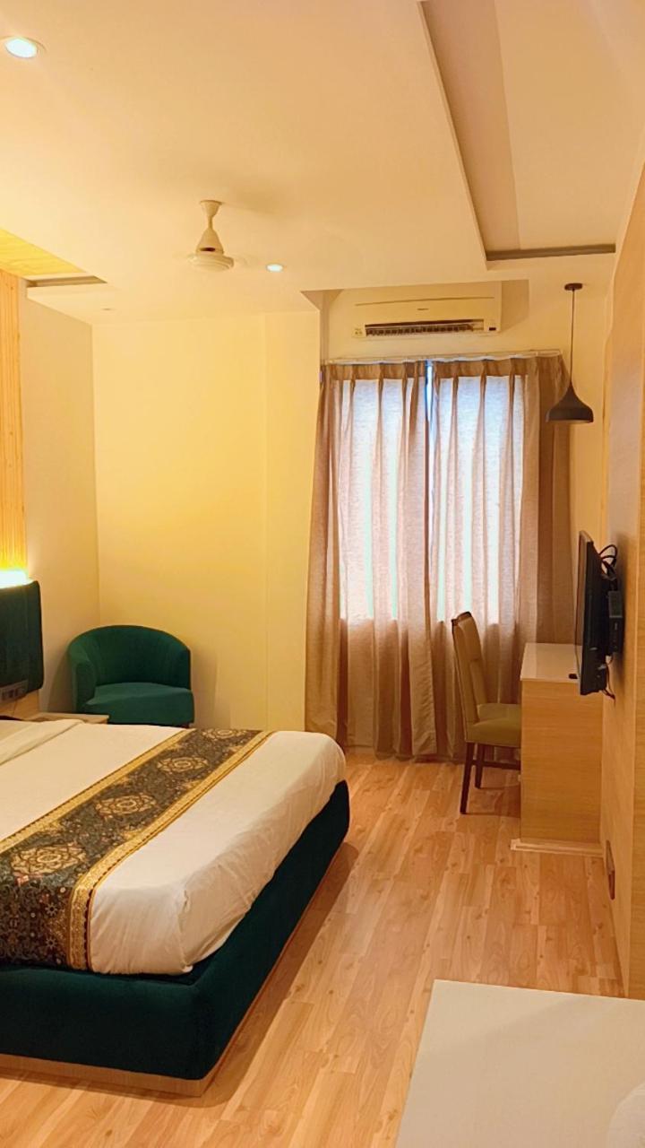Hotel King'S Way Amritsar Bagian luar foto