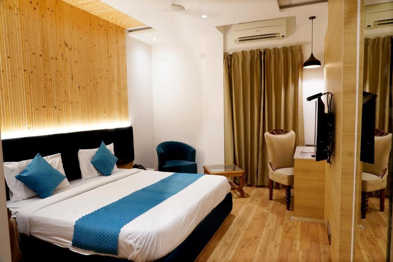 Hotel King'S Way Amritsar Bagian luar foto