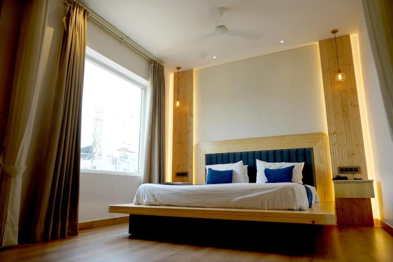 Hotel King'S Way Amritsar Ruang foto